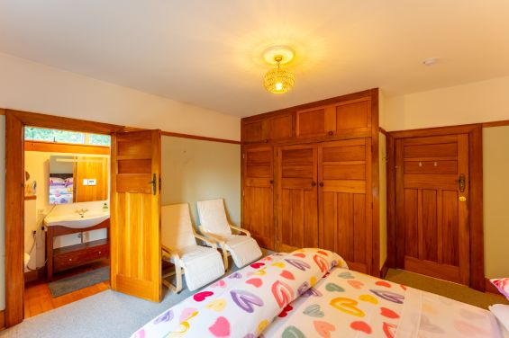 Ensuite Room
